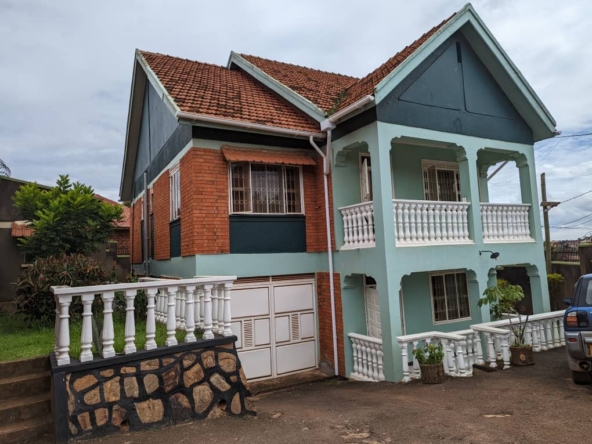 4 Bedroom Duplex House in Bukoto for rent